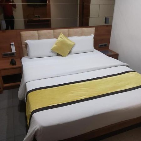 Hotel Avaante Ahmedabad Formerly Known As The Orchid Hotel Buitenkant foto