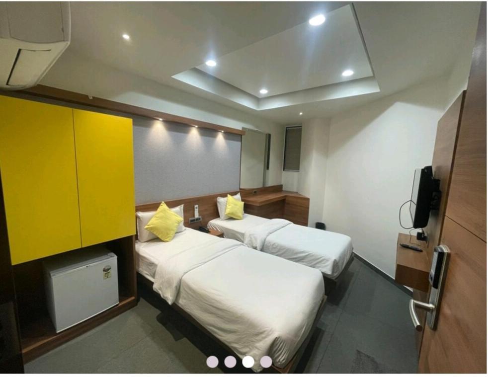 Hotel Avaante Ahmedabad Formerly Known As The Orchid Hotel Buitenkant foto