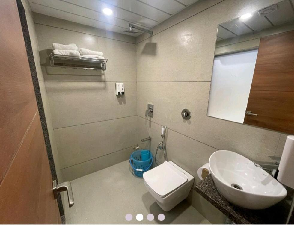 Hotel Avaante Ahmedabad Formerly Known As The Orchid Hotel Buitenkant foto