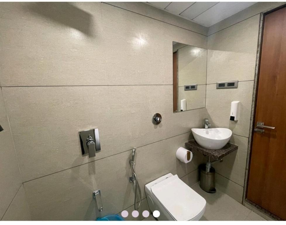 Hotel Avaante Ahmedabad Formerly Known As The Orchid Hotel Buitenkant foto