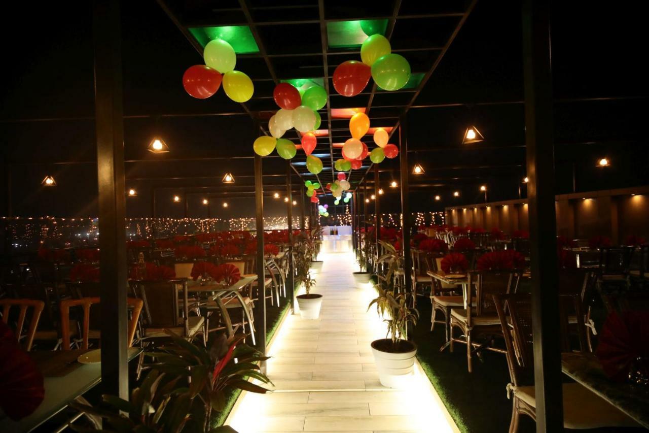 Hotel Avaante Ahmedabad Formerly Known As The Orchid Hotel Buitenkant foto